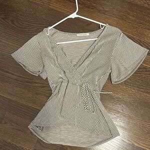 Caution to the wind | short sleeve blouse | XS